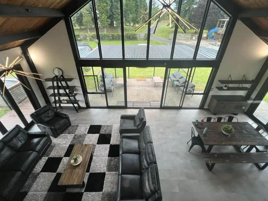 The Clubhouse Villa Hamilton Bagian luar foto