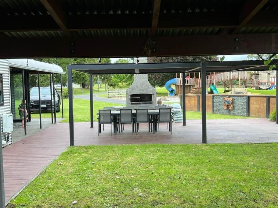 The Clubhouse Villa Hamilton Bagian luar foto