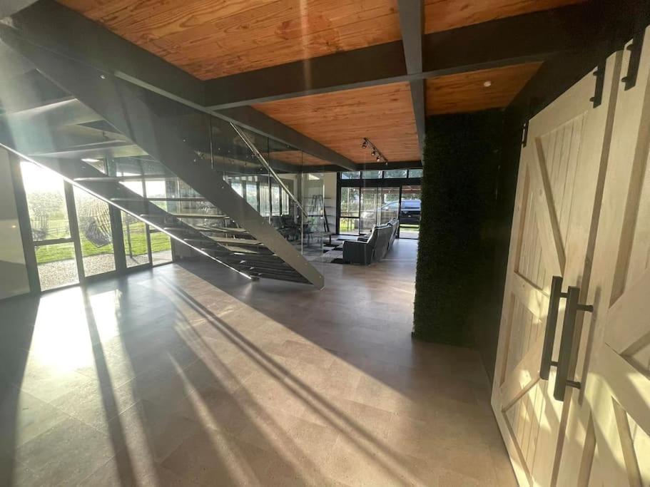 The Clubhouse Villa Hamilton Bagian luar foto